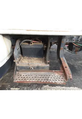 INTERNATIONAL 4700 Battery Boxes