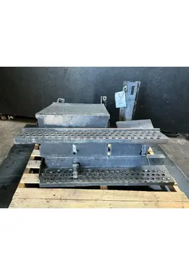 INTERNATIONAL 4700 Battery Boxes