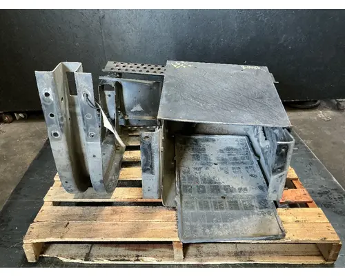 INTERNATIONAL 4700 Battery Boxes