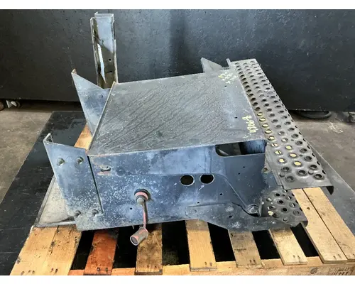INTERNATIONAL 4700 Battery Boxes