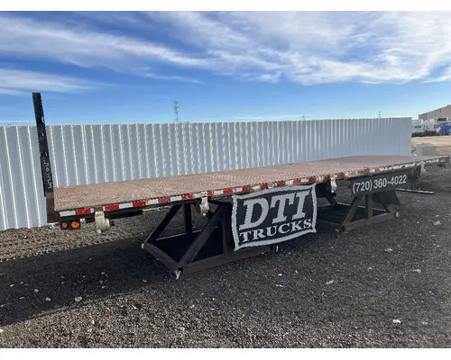 INTERNATIONAL 4700 Box  Bed