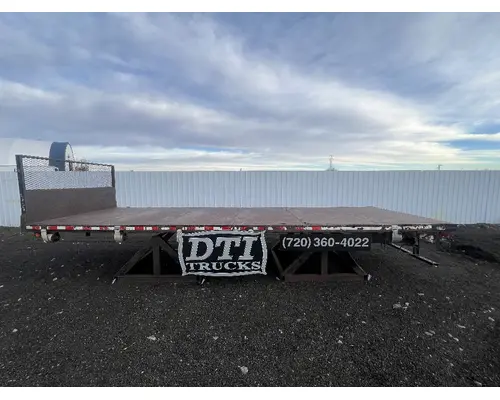 INTERNATIONAL 4700 Box  Bed