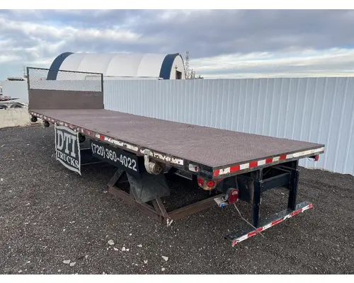 INTERNATIONAL 4700 Box  Bed