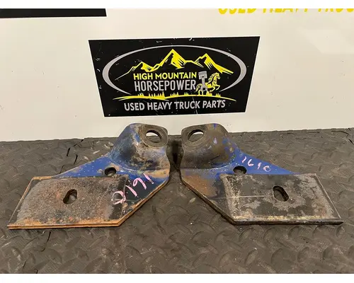INTERNATIONAL 4700 Brackets, Misc.
