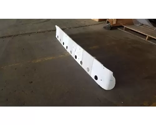 INTERNATIONAL 4700 CAB CLIP