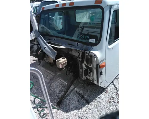 INTERNATIONAL 4700 CAB