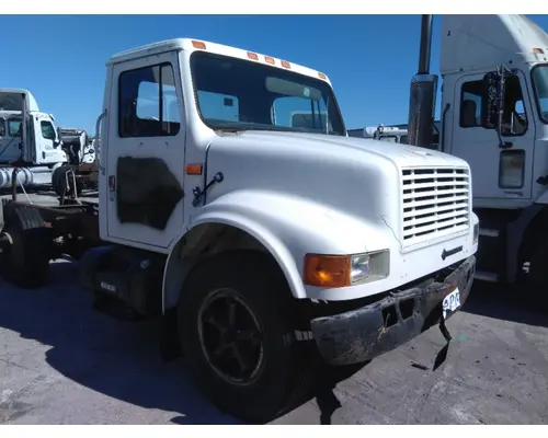 INTERNATIONAL 4700 CAB