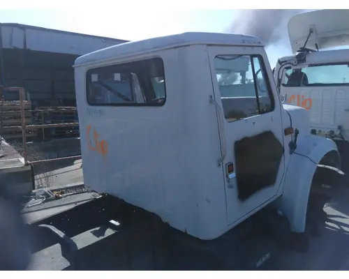 INTERNATIONAL 4700 CAB