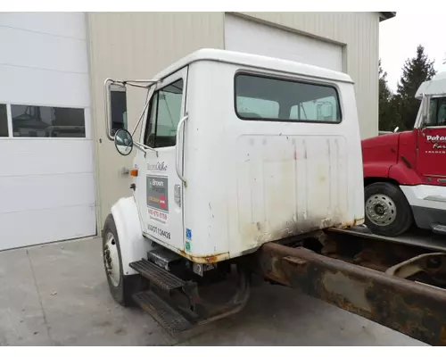 INTERNATIONAL 4700 CAB