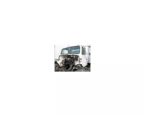 INTERNATIONAL 4700 Cab Clip