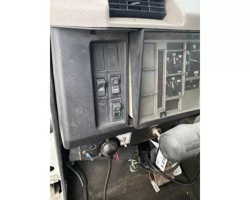 INTERNATIONAL 4700 Cab