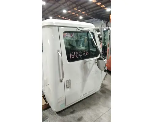 INTERNATIONAL 4700 Cab