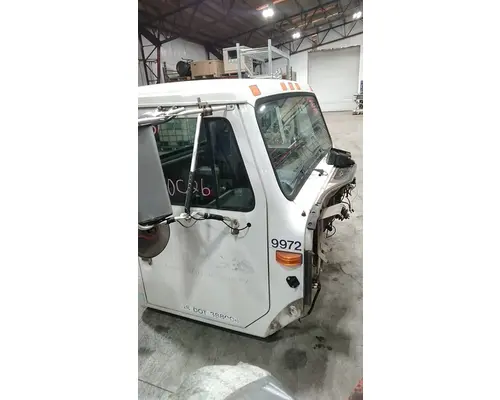 INTERNATIONAL 4700 Cab