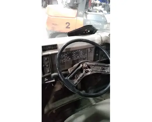 INTERNATIONAL 4700 Cab