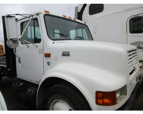 INTERNATIONAL 4700 Cab