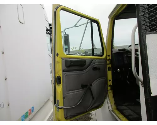 INTERNATIONAL 4700 Cab