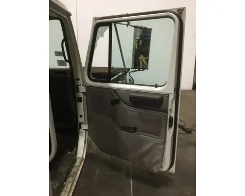 INTERNATIONAL 4700 Cab