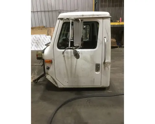 INTERNATIONAL 4700 Cab