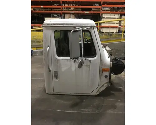 INTERNATIONAL 4700 Cab