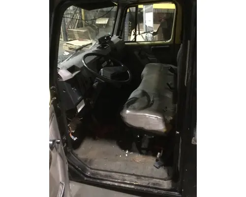 INTERNATIONAL 4700 Cab