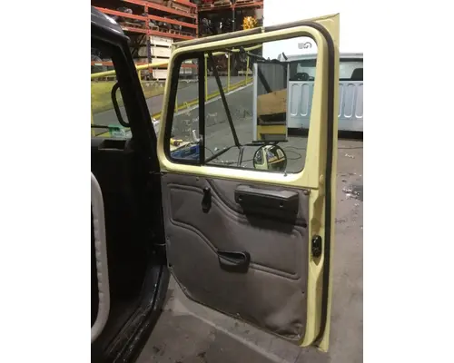 INTERNATIONAL 4700 Cab