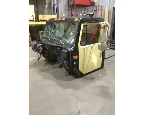 INTERNATIONAL 4700 Cab