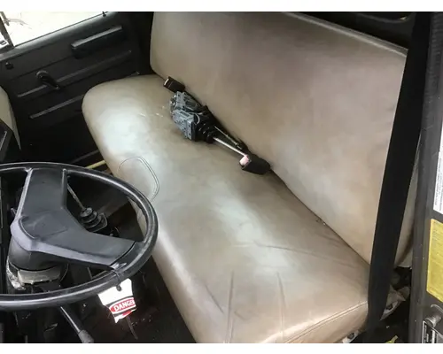 INTERNATIONAL 4700 Cab