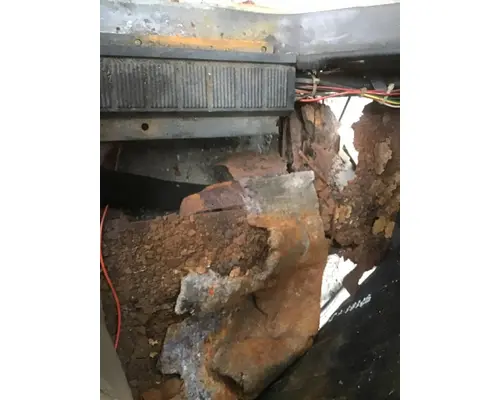 INTERNATIONAL 4700 Cab