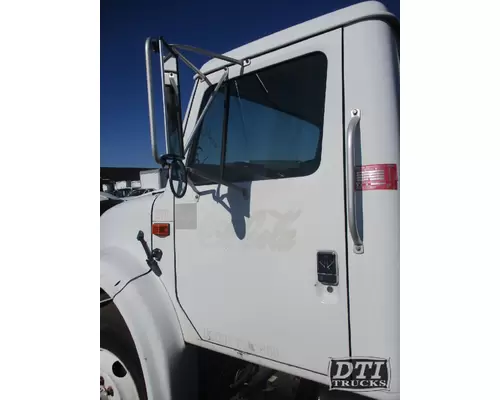 INTERNATIONAL 4700 Cab