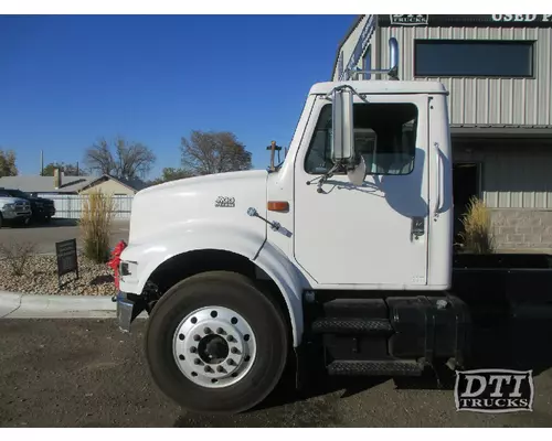 INTERNATIONAL 4700 Cab