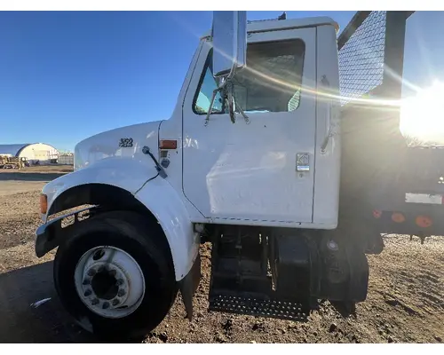 INTERNATIONAL 4700 Cab