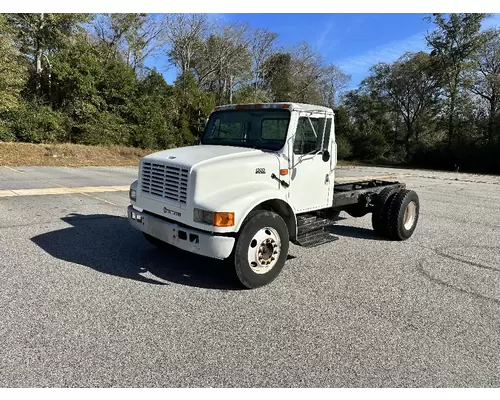 INTERNATIONAL 4700 Complete Vehicle