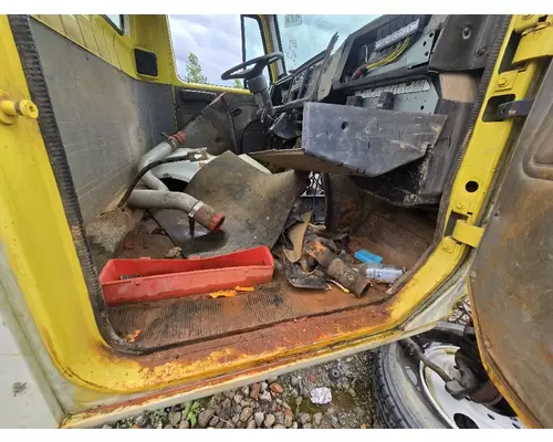 INTERNATIONAL 4700 Complete Vehicle