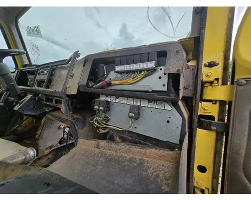 INTERNATIONAL 4700 Complete Vehicle