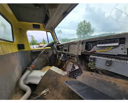 INTERNATIONAL 4700 Complete Vehicle