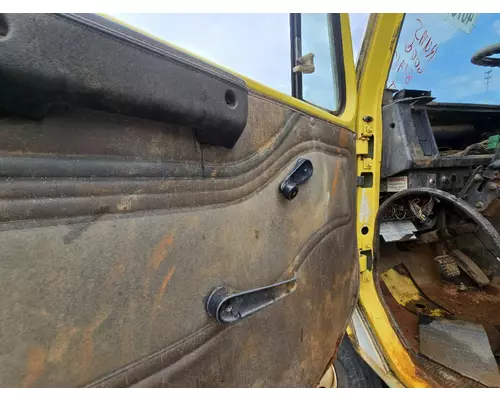 INTERNATIONAL 4700 Complete Vehicle