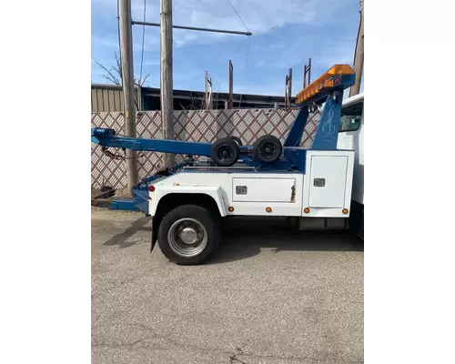 INTERNATIONAL 4700 Complete Vehicle