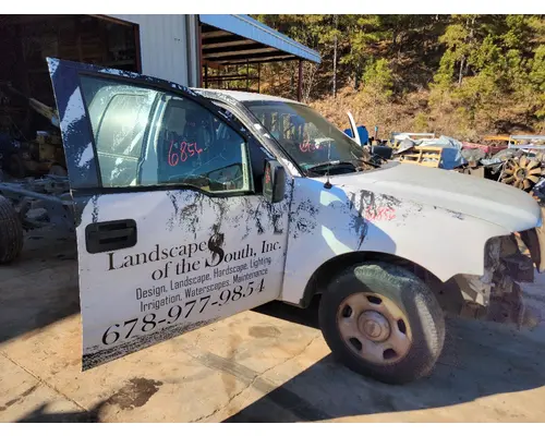 INTERNATIONAL 4700 Cylinder Head