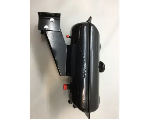 INTERNATIONAL 4700 DEF Tank
