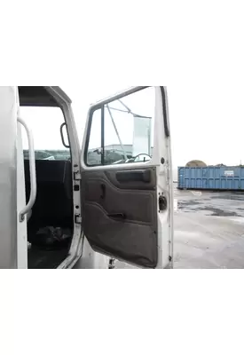 INTERNATIONAL 4700 DOOR ASSEMBLY, FRONT