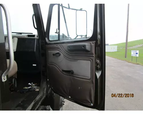 INTERNATIONAL 4700 DOOR ASSEMBLY, FRONT