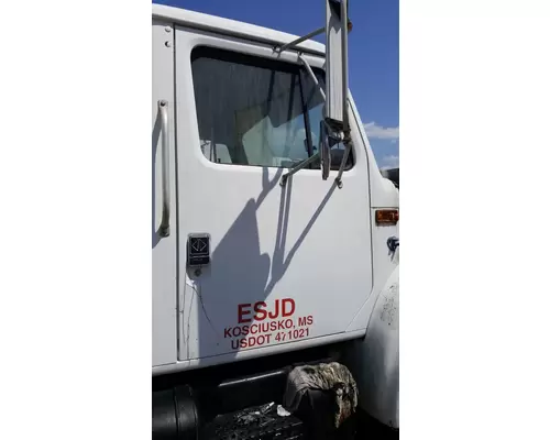 INTERNATIONAL 4700 DOOR ASSEMBLY, FRONT