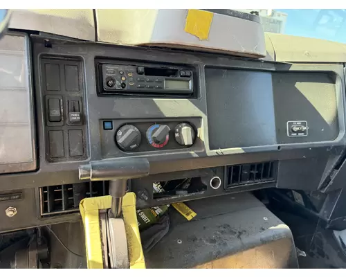 INTERNATIONAL 4700 Dash Assembly