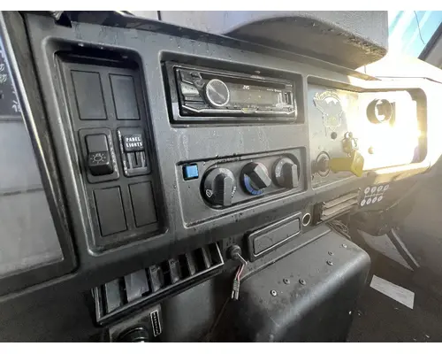 INTERNATIONAL 4700 Dash Assembly