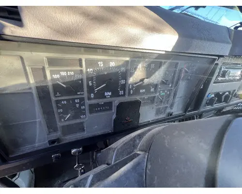 INTERNATIONAL 4700 Dash Bezel
