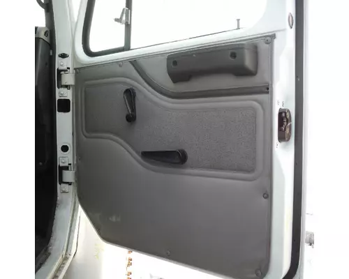 INTERNATIONAL 4700 Door Assembly, Front