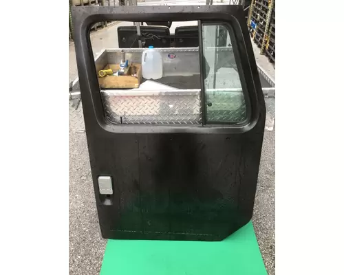 INTERNATIONAL 4700 Door Assembly, Front
