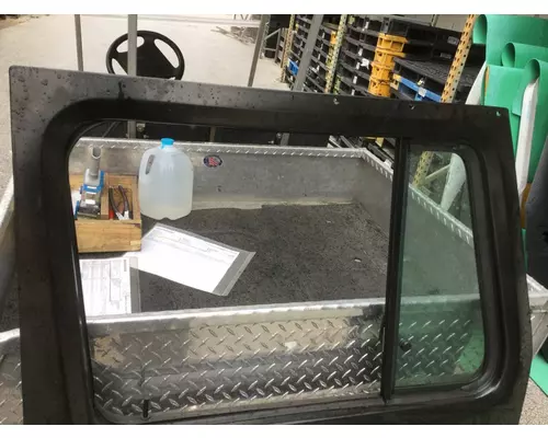 INTERNATIONAL 4700 Door Assembly, Front