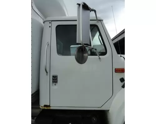 INTERNATIONAL 4700 Door Assembly, Front