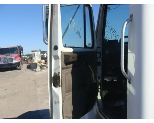 INTERNATIONAL 4700 Door Assembly, Front